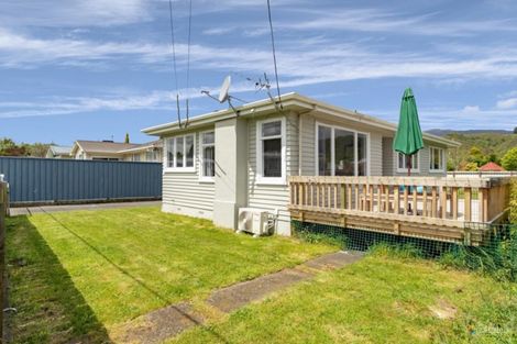 Photo of property in 14 Benge Crescent, Clouston Park, Upper Hutt, 5018