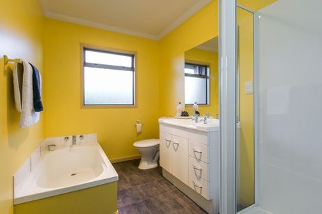 Photo of property in 5 Kentia Place, Havelock North, 4130