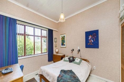 Photo of property in 24 Weston Avenue, Roslyn, Palmerston North, 4414
