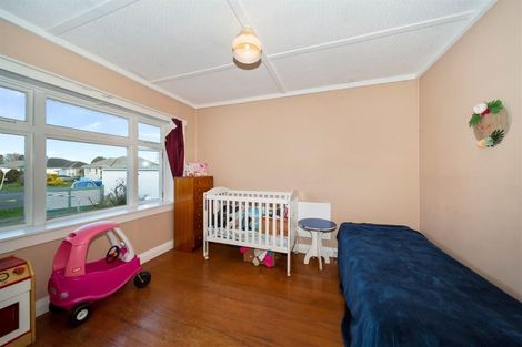 Photo of property in 7 Gladstone Street, Hawera, 4610