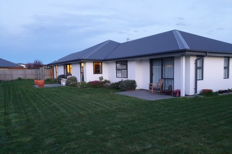Photo of property in 55 Sequoia Way, Rangiora, 7400