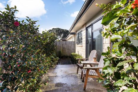 Photo of property in 2/456 Hibiscus Coast Highway, Orewa, 0931
