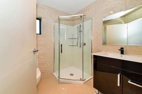 Photo of property in 16 Ellen Street, Manurewa East, Auckland, 2102