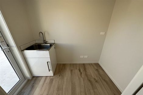 Photo of property in 58 Archibald Road, Kelston, Auckland, 0602