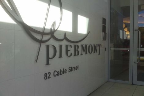 Photo of property in Piermont Apartments, 2e/82 Cable Street, Te Aro, Wellington, 6011