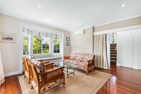 Photo of property in 1 Penguin Street, Leigh, 0985