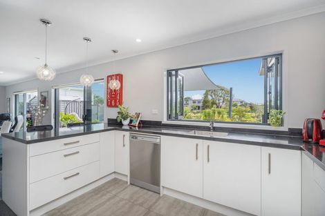 Photo of property in 28 Motukorure Parade, Cooks Beach, Whitianga, 3591