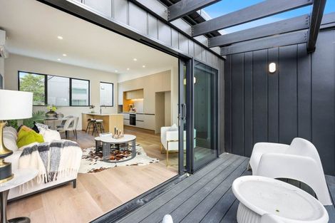 Photo of property in 40a Powrie Street, Glenfield, Auckland, 0629