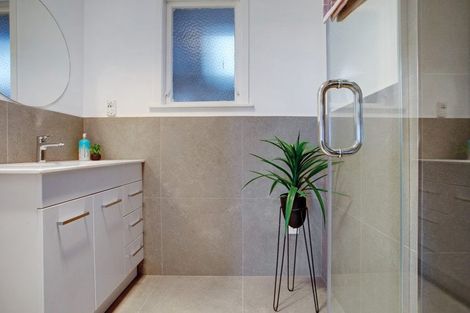 Photo of property in 52 Hall Avenue, Mangere, Auckland, 2022