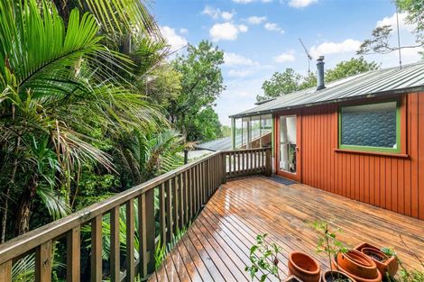 Photo of property in 40 Tanekaha Road, Titirangi, Auckland, 0604