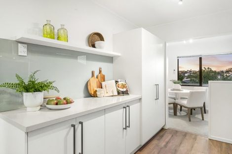 Photo of property in 1/12 Corunna Road, Milford, Auckland, 0620