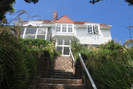 Photo of property in 41 Fairview Crescent, Kelburn, Wellington, 6012