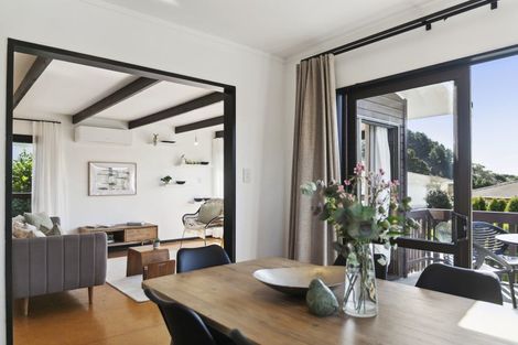 Photo of property in 7 Saint Aidans Way, Tawa, Wellington, 5028