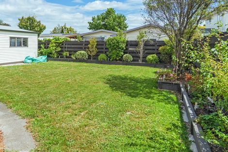 Photo of property in 42 Abraham Crescent, Milson, Palmerston North, 4414