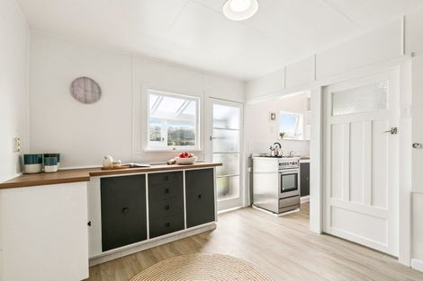 Photo of property in 5 Herald Terrace, Berhampore, Wellington, 6023