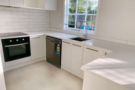 Photo of property in 5 Kyle Road, Greenhithe, Auckland, 0632