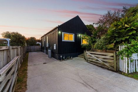 Photo of property in 5a Marjorie Lane, Papamoa Beach, Papamoa, 3118