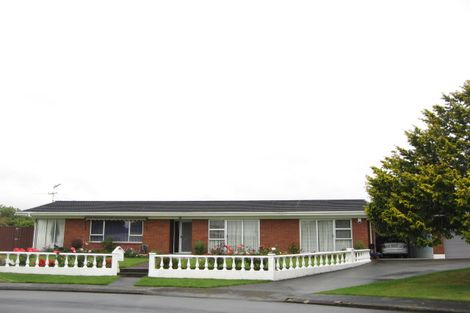 Photo of property in 33 Goodwin Drive, Rosehill, Papakura, 2113