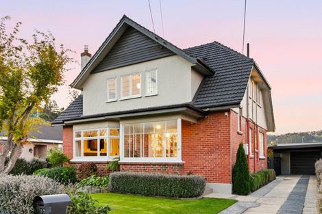 Photo of property in 17 Wycolla Avenue, Saint Clair, Dunedin, 9012