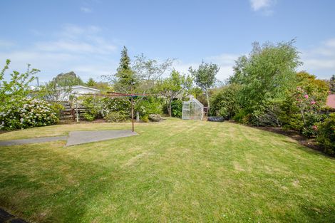 Photo of property in 2 Estuary Crescent, Fairfield, Dunedin, 9018