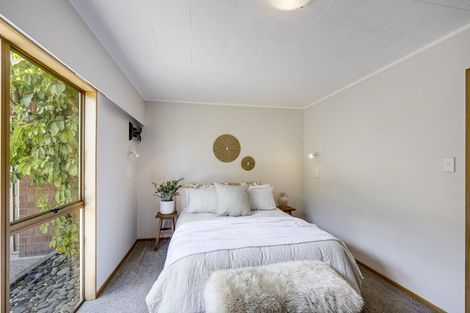 Photo of property in 16 Ngarimu Crescent, Taradale, Napier, 4112