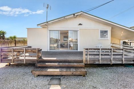 Photo of property in 1/137 Centreway Road, Orewa, 0931