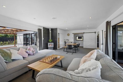 Photo of property in 79 Domett Street, Waitara, 4320