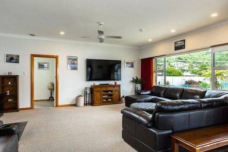 Photo of property in 36 Kent Street, Picton, 7220