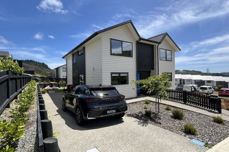 Photo of property in 20 Oakum Road, Whitby, Porirua, 5024