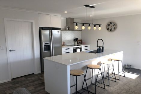 Photo of property in 31 Tahuna Minhinnick Drive, Glenbrook, 2681