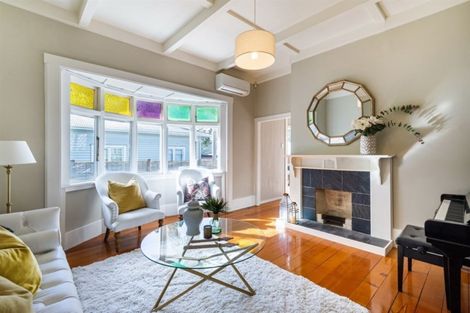 Photo of property in 16 Horotutu Road, Greenlane, Auckland, 1061