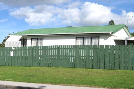 Photo of property in 5/95 Wharf Road, Te Atatu Peninsula, Auckland, 0610