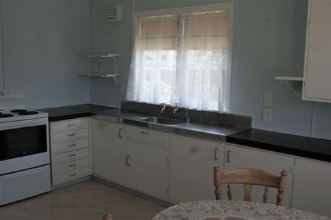 Photo of property in 9 Iti Street, Otaki, 5512