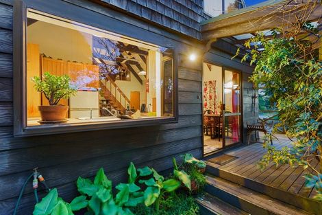 Photo of property in 25 Puriri Road, Waikanae, 5036