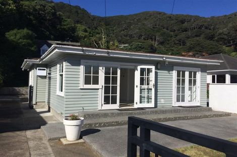 Photo of property in 281 Muritai Road, Eastbourne, Lower Hutt, 5013