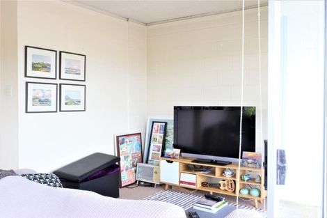 Photo of property in 4/103 Vauxhall Road, Narrow Neck, Auckland, 0624