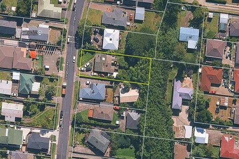 Photo of property in 27 Longburn Road, Henderson, Auckland, 0610