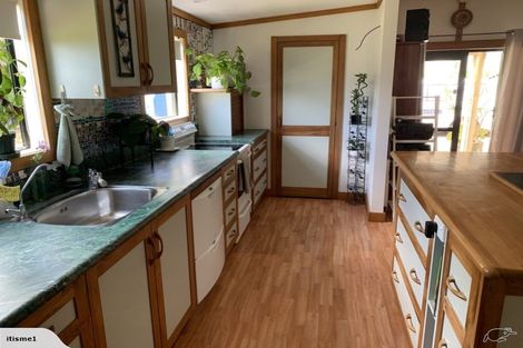 Photo of property in 264 Thames Coast Sh25 Road, Thornton Bay, Thames, 3575