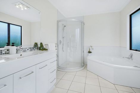 Photo of property in 98 Delamare Road, Pukete, Hamilton, 3200