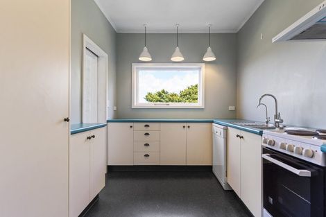 Photo of property in 57 Parkhill Road, Mellons Bay, Auckland, 2014