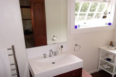 Photo of property in 13 Main Street, Hospital Hill, Napier, 4110