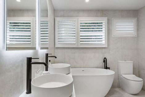 Photo of property in 2/35a Rangatira Road, Beach Haven, Auckland, 0626