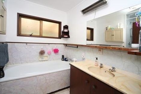 Photo of property in 126 Stapleford Crescent, Browns Bay, Auckland, 0630