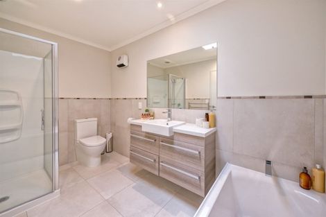 Photo of property in 33d Anselmi Ridge Road, Pukekohe, 2120