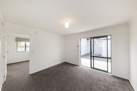 Photo of property in 12 Avon Terrace, Roslyn, Palmerston North, 4414