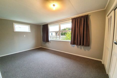 Photo of property in 50 Apollo Parade, Milson, Palmerston North, 4414