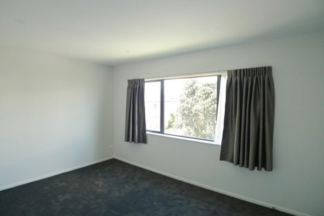 Photo of property in 28 Rakich Place, Henderson, Auckland, 0612