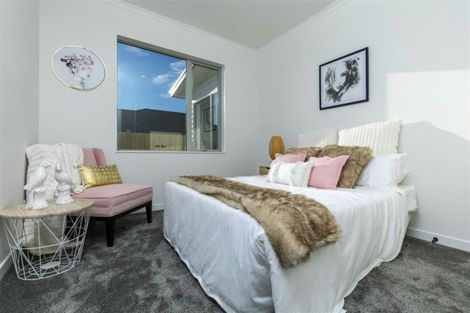 Photo of property in 39 Nobilo Road, Kumeu, 0810