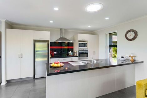 Photo of property in 9 Angus Way, Nikau Valley, Paraparaumu, 5032