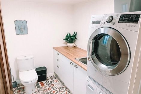 Photo of property in 10 Snowdon Street, Allanton, Mosgiel, 9092